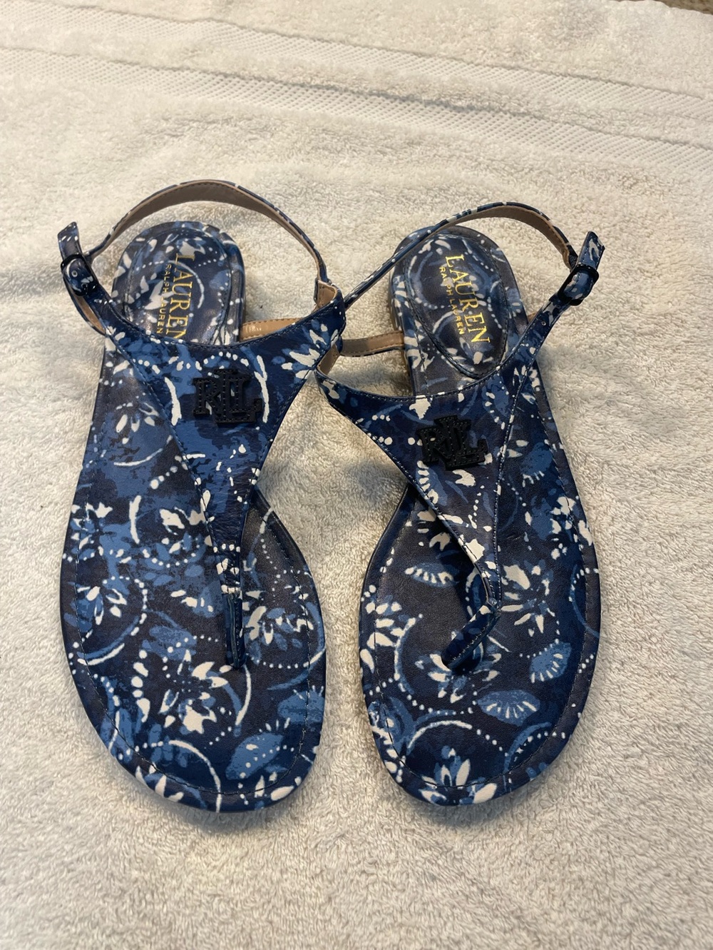 Lauren Ralph Lauren Ellington thong sandals in blue floral - 7.5